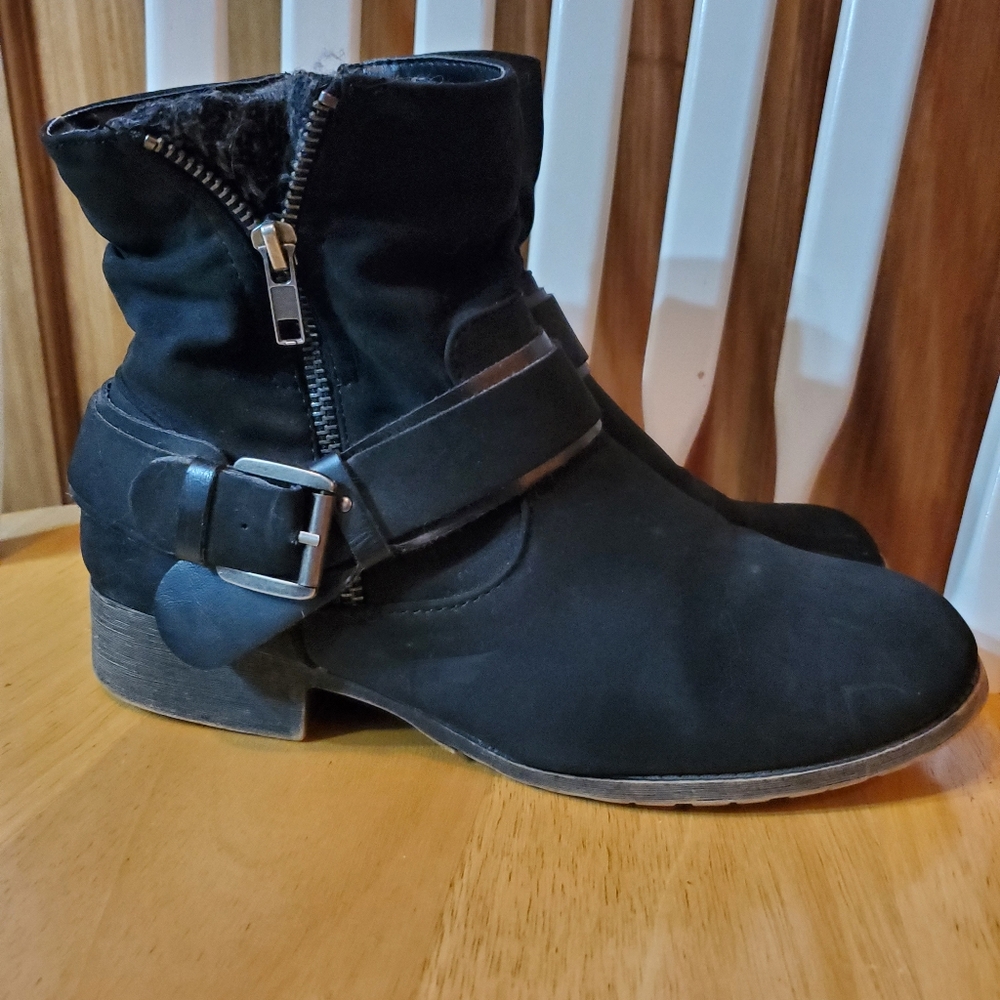 Women's black zip up suede booties